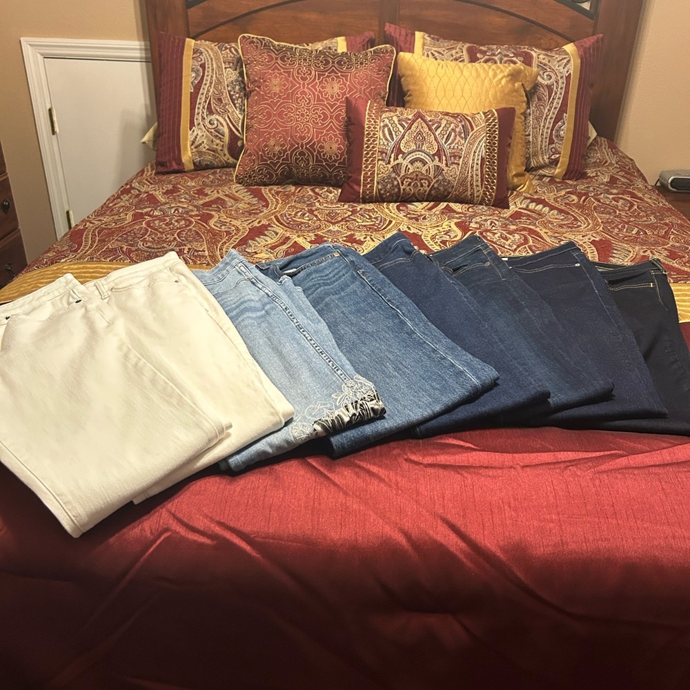 Stylish Women's Jeans Collection